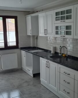 Pelitli Merkez’de 4 ncü Kat Doğalgazlı Kısmi Manzaralı Satılık Daire