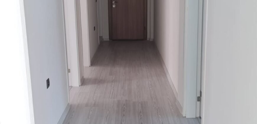 Pelitli Merkez’de 4 ncü Kat Doğalgazlı Kısmi Manzaralı Satılık Daire